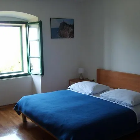 Savudrija Guest house 3*